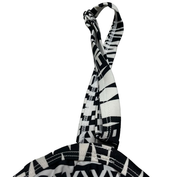 Torrid 0 geo print one piece swimsuit black and white - Picture 5 of 9